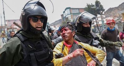 Bolivia: Seguidores de Evo Morales se enfrentan con policías y militares en La Paz