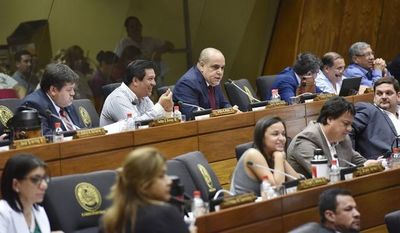 Diputados cerrarían hoy el PGN 2020 haciendo vito con el dinero público