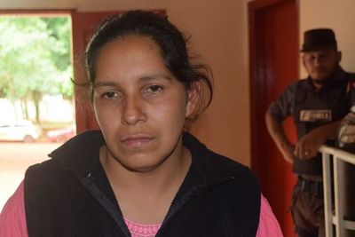 Ministerio de Salud contratará a madre de estudiante perseguido en Otaño