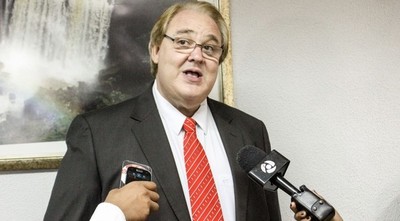 González Vaesken desmiente desaparición y habla de una "noticia maliciosa"
