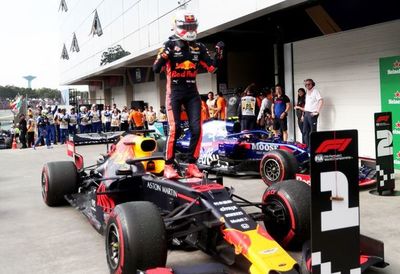 Verstappen vuelve al triunfo en Brasil