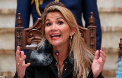 La presidenta boliviana cancela un viaje en el país por temor a un atentado