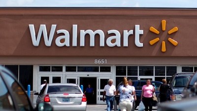 Tiroteo en un Walmart en Oklahoma deja al menos tres muertos