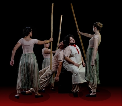 Obra teatral 'Huellas de pétalo y metal' se alista para subir a escena