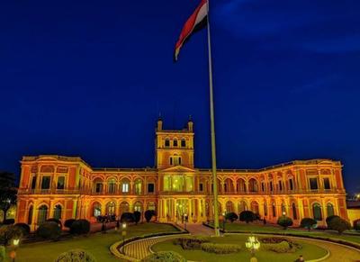 Palacio de Gobierno iluminado de color anaranjado en adhesión a lucha contra violencia a la mujer