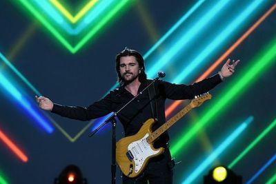 Juanes cumple 20 años de carrera mirando al futuro