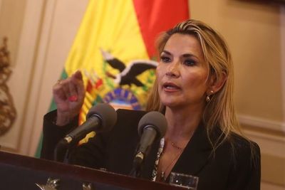 Presidenta de Bolivia pide a Congreso que apruebe ley para convocar a elecciones