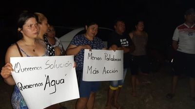 Pobladores de Carapeguá reclaman corte de agua