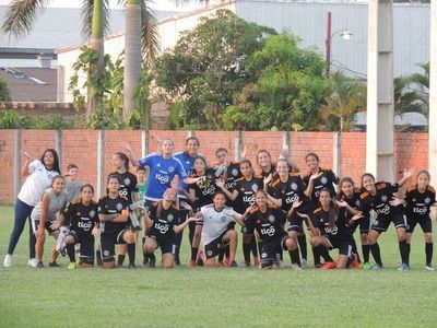 Fútbol femenino: las chicas no paran