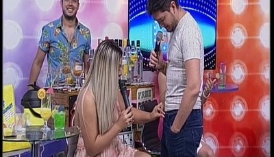 Momento hot entre Junior Rodríguez y Fátima Román