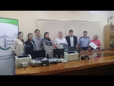 ENTREGAN EQUIPOS INFORMÁTICOS PARA COMISARÍA Y UNA ESCUELA