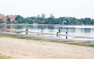 Intendente plantea modificar ley para realizar dragado en el lago Ypacaraí