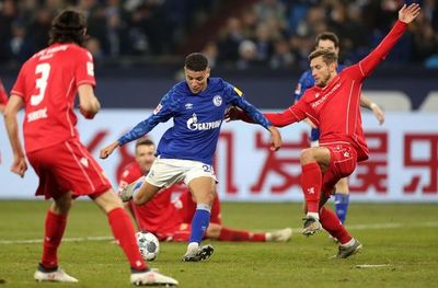 El Schalke 04 alcanza al líder Borussia Monchengladbach