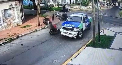 Argentina: Asaltan a paraguayo y policía inició una impactante persecución que terminó con la muerte de un criminal