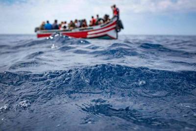 Cerca de 60 fallecidos en naufragio de una patera que iba a Canarias