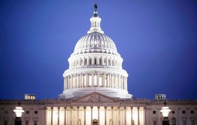 Un Congreso dividido inicia debate para decidir juicio político a Trump