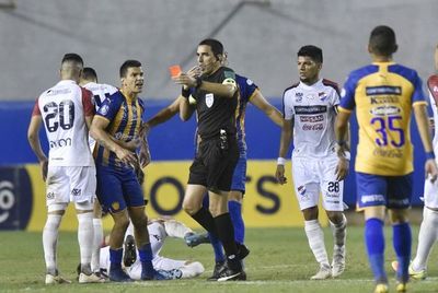 Árbitros para la fecha 21