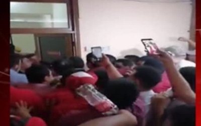 Candidatos juveniles tomaron sede de la ANR