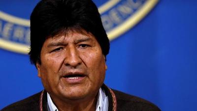 Evo Morales llega a Argentina y anuncia que "seguirá luchando"