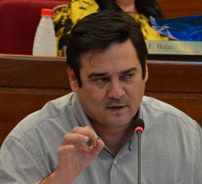 Buzarquis justifica presencia del FBI. “Instituciones están rebasadas en su combate contra el crimen”