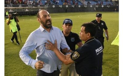 La APF sanciona a Raúl Zapag