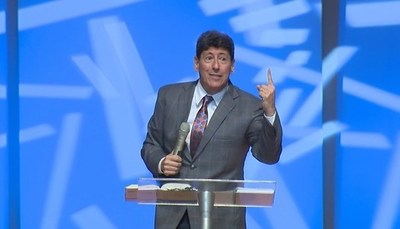 Pastor aseguró que predijo "cero corrupción" para este año y se cumplió