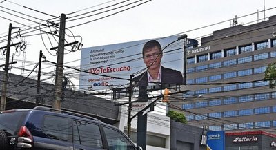 A pesar de las denuncias de la Fiscal Electoral, Brunetti no estaría violando ninguna ley electoral