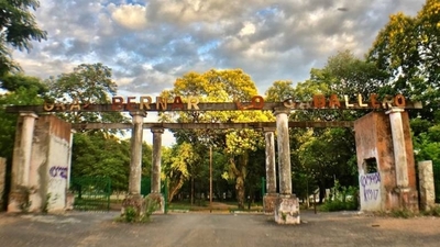 HOY / MUVH ofrece "padrinazgo" para lograr la revitalización del olvidado Parque Caballero