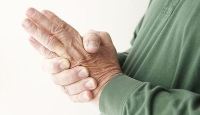 Solicitan se apruebe ley para tratar la artritis