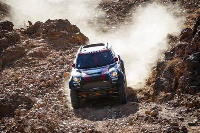 El argentino Terranova, nuevo líder del Dakar en una etapa ganada por De Villiers