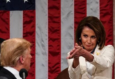 EEUU: Pelosi cree posible destitución