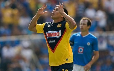 Comentarista mexicano se burló de la tragedia de Salvador Cabañas