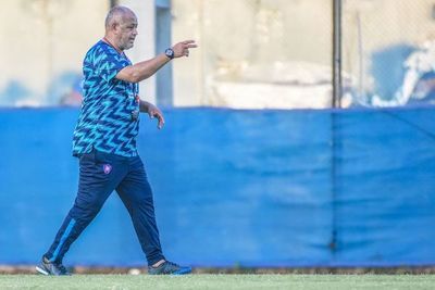 El equipo del Chiqui para el estreno del sábado