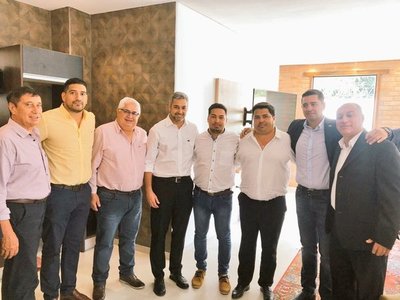 Abdo y Alliana con referentes de HC y Añeteté: acuerdan candidato para las municipales en Pilar y apuntan a otras