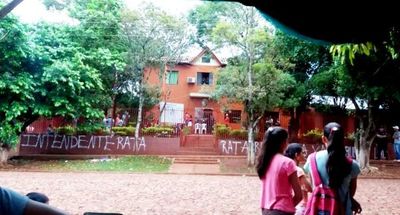 Jóvenes abandonaron sede comunal de Mayor Otaño, con intermediación de Fiscalía