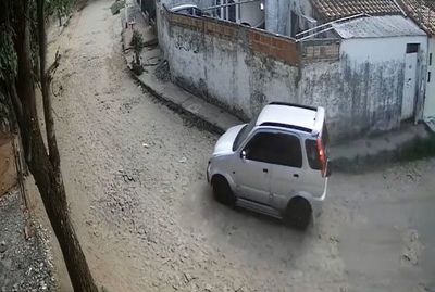Así huyeron los robacoches tras disparar a policías del Grupo Lince