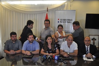 Ministra confirma que son 75 los reos que se fugaron del penal de PJC