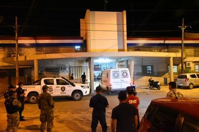 Despliegue de seguridad en torno al Penal de Tacumbú y se reportaron internos heridos