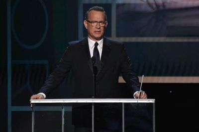 Tom Hanks, eternamente “desafiado” tras meterse en la piel de Mister Rogers