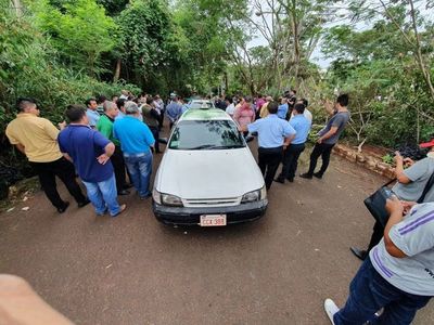 Los taxistas no pagan tributo especial y tampoco se puede cobrar Muv y Uber, afirman