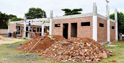 Obras para terminal de Arroyos y Esteros: intendente se defiende y Contrataciones pide informes