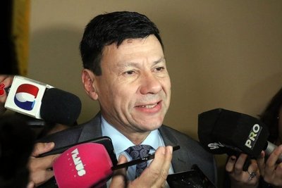 ¿Deben o no publicar sus bienes los congresistas? “Mi esposa dice: "¿Por qué debe saber la gente lo que tenemos?”