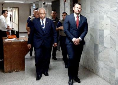 Conceden permiso a Ulises Quintana para ir al sepelio de su padre