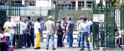 Sindicatos del sector público anunciarán medidas contra recortes de beneficios