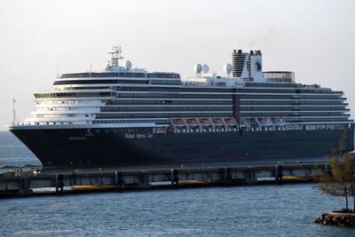 Coronavirus: crucero estadounidense rechazado en cinco puertos desembarcará en Tailandia