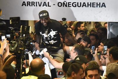 Del “esta es tu gente, Adebayor” al “con Adebayor, a Cerro...”