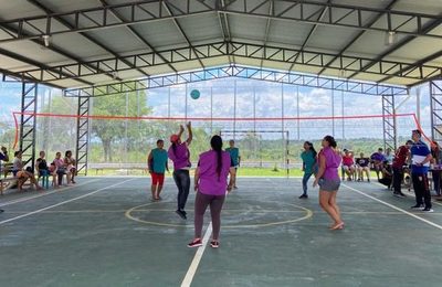 Torneo de Vóley de mujeres en el Centro Penitenciario de Coronel Oviedo