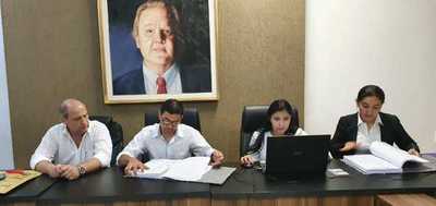 Gobernación abre sobres para la compra de merienda escolar