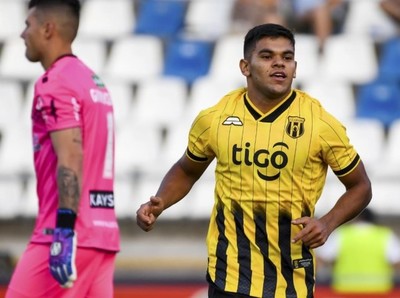 Triunfo aurinegro al pie de los Andes