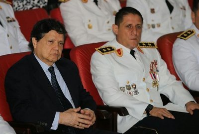 “Hay disposición para que la Policía coopere en tema cuidacoches, pero con abordaje social riguroso”, señala el Ministro del Interior